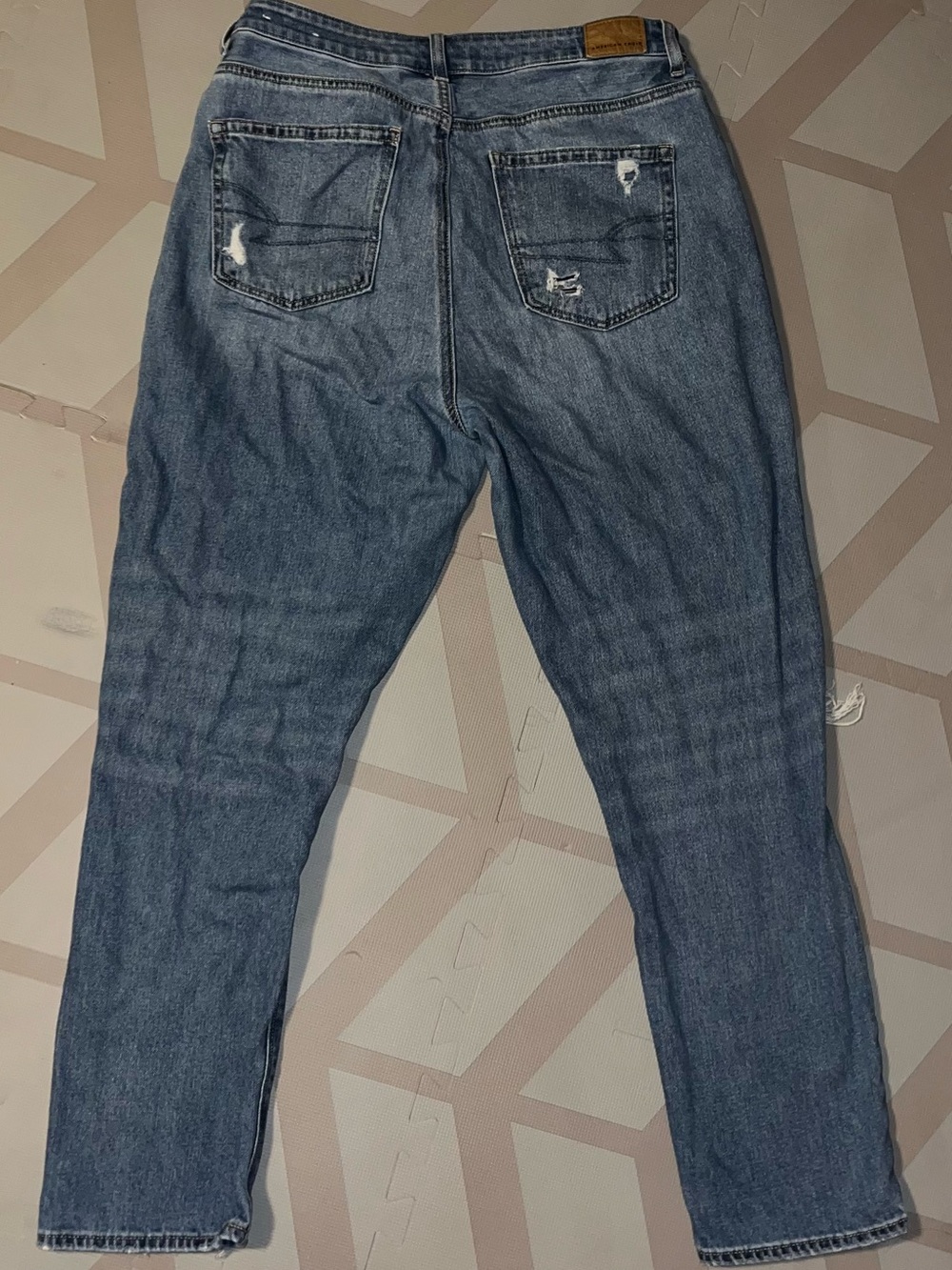 Women’s American Eagle Classic Blue Distressed Jeans